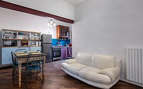 Beccaria & Sant'Ambrogio Lovely Apartment